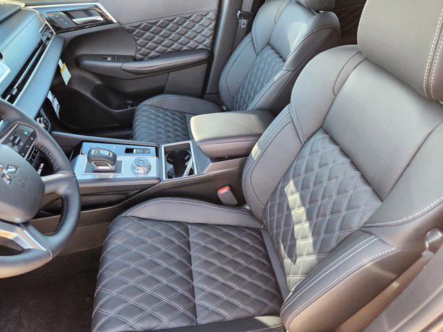 new 2025 Mitsubishi Outlander PHEV car, priced at $41,725