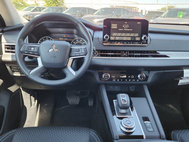 new 2024 Mitsubishi Outlander car, priced at $30,040