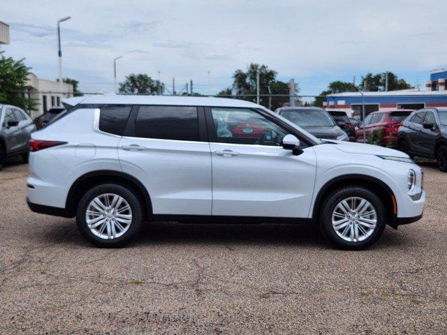 new 2024 Mitsubishi Outlander car, priced at $30,755