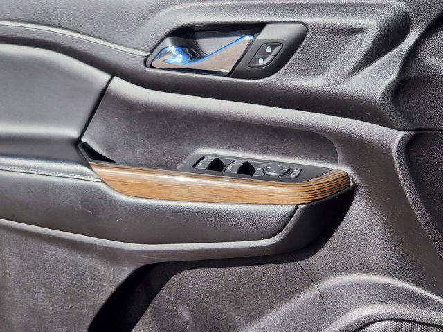 used 2023 GMC Acadia car, priced at $22,571