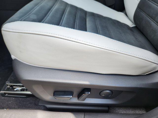 new 2025 Mitsubishi Outlander car, priced at $39,600