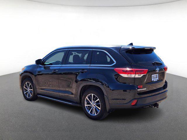 used 2019 Toyota Highlander car, priced at $27,172