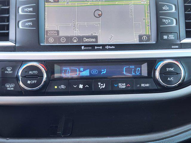 used 2019 Toyota Highlander car, priced at $27,172