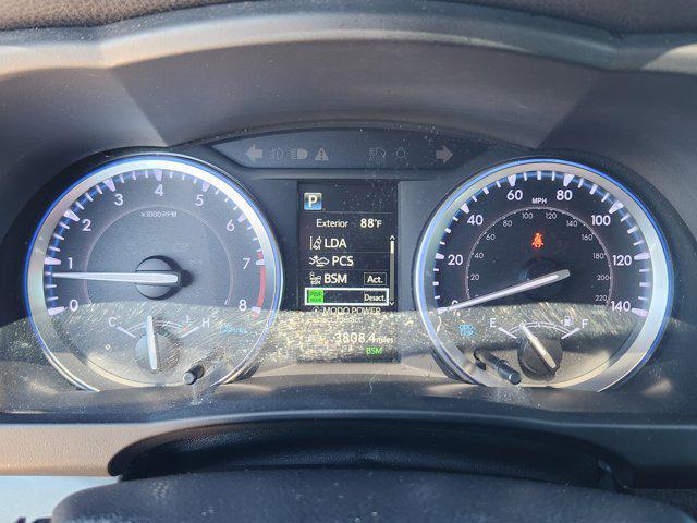 used 2019 Toyota Highlander car, priced at $27,172
