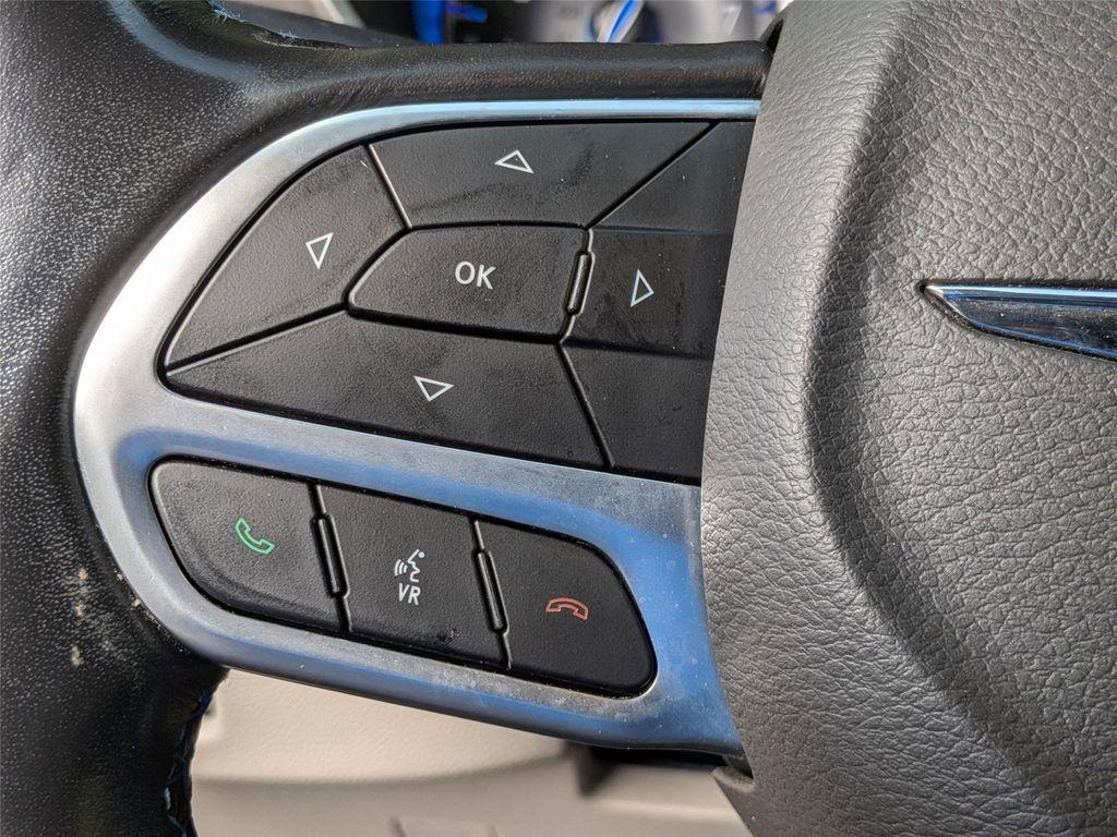 used 2021 Chrysler Pacifica car, priced at $18,798