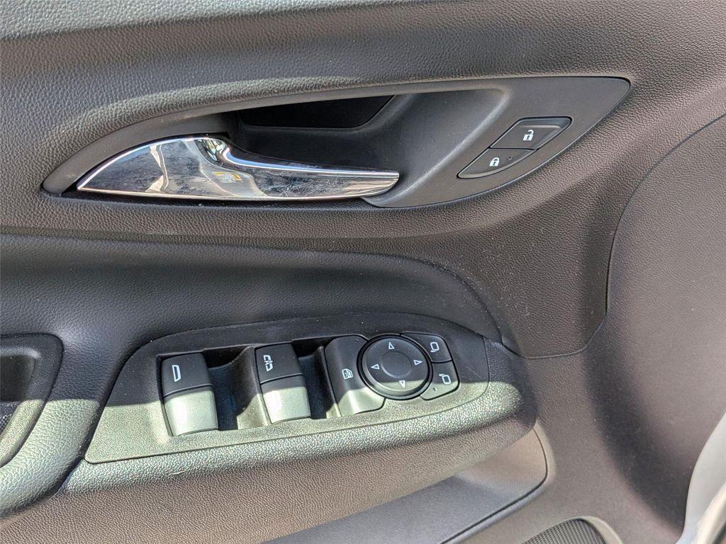 used 2021 Chevrolet Equinox car, priced at $19,998
