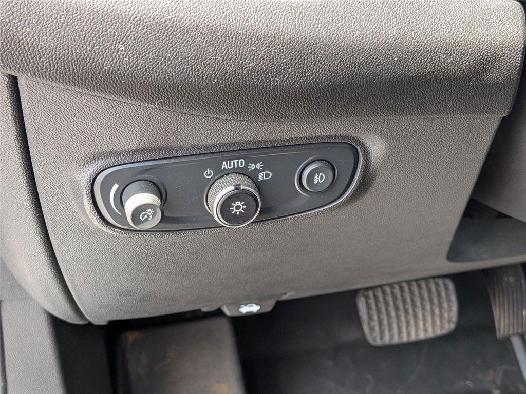 used 2021 Chevrolet Equinox car, priced at $19,998