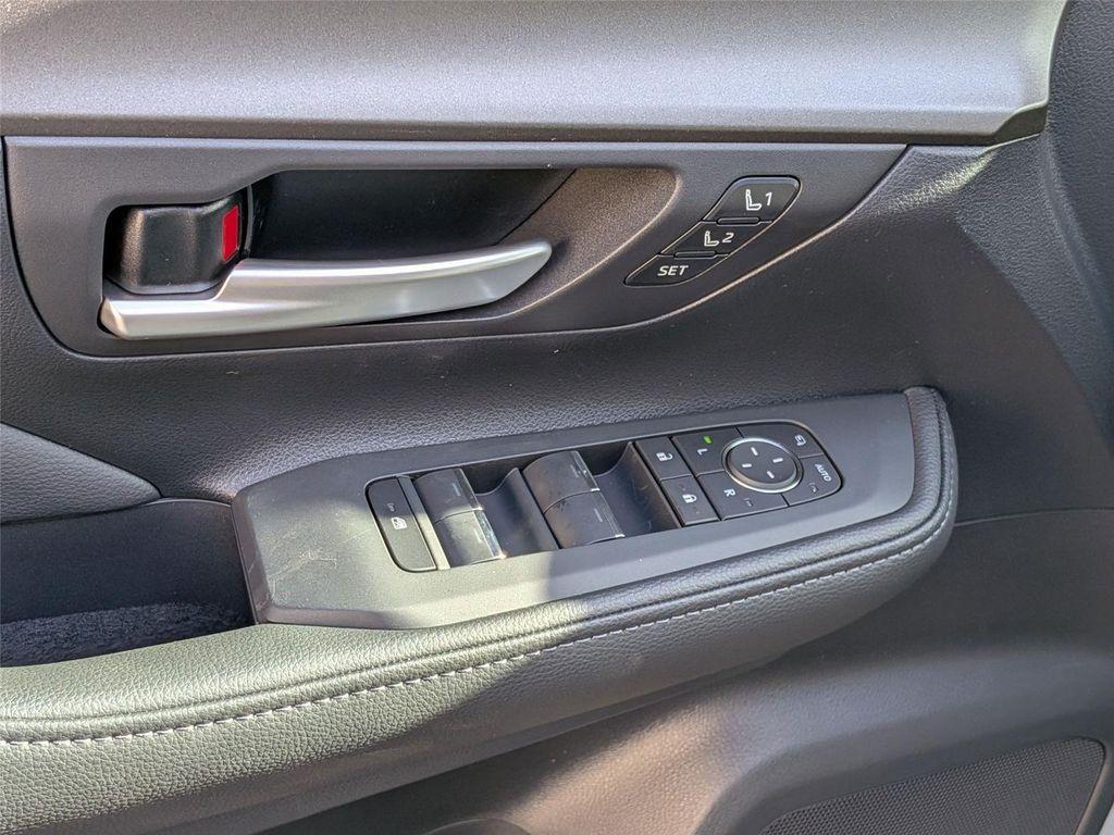 new 2026 Toyota Highlander Hybrid car, priced at $56,235