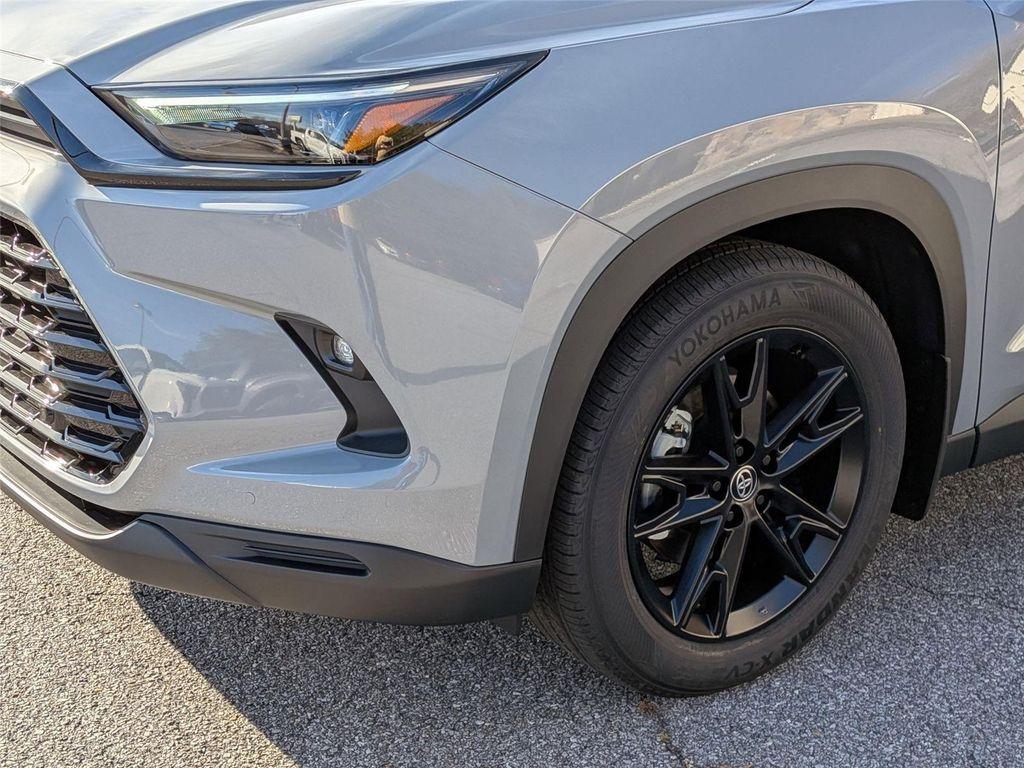 new 2026 Toyota Highlander Hybrid car, priced at $56,235