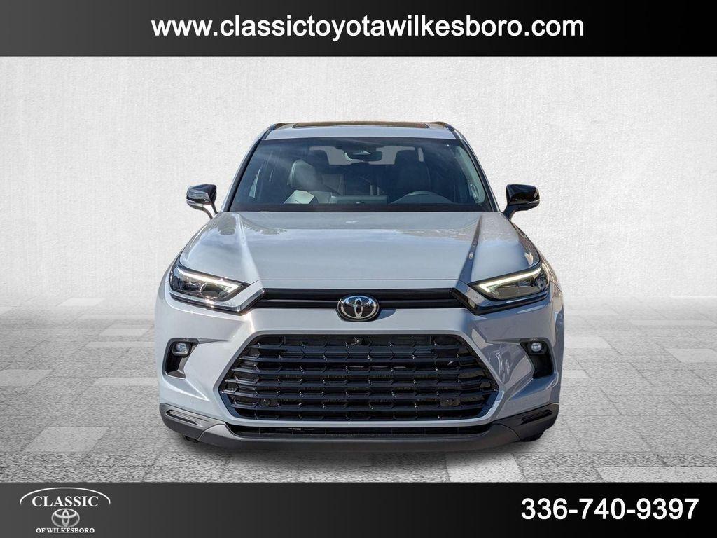 new 2026 Toyota Highlander Hybrid car, priced at $56,235