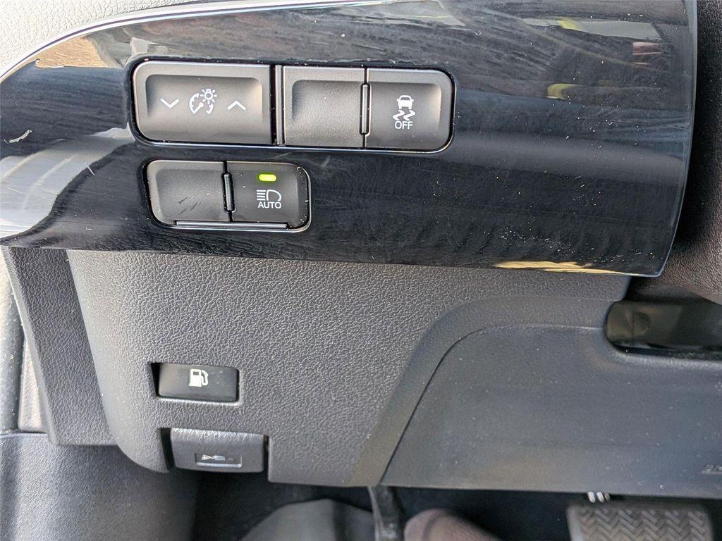 used 2022 Toyota Prius car, priced at $21,998