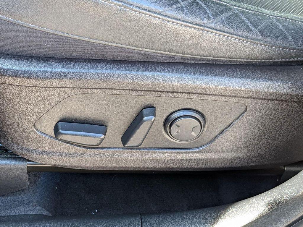 used 2021 Kia Sorento car, priced at $22,498