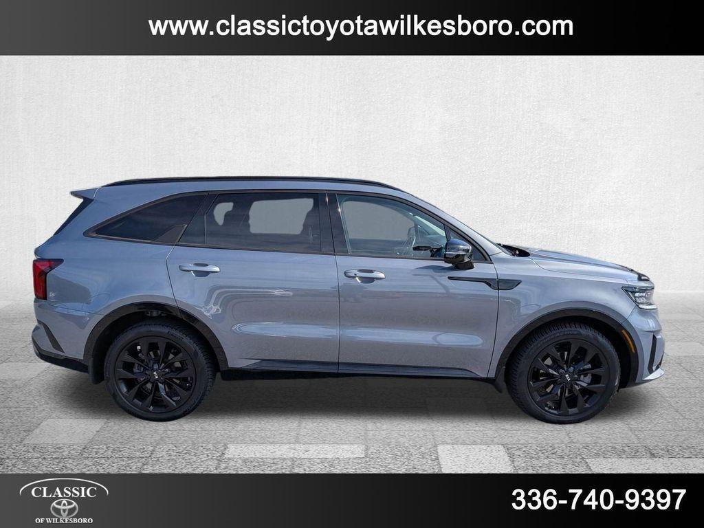 used 2021 Kia Sorento car, priced at $22,498