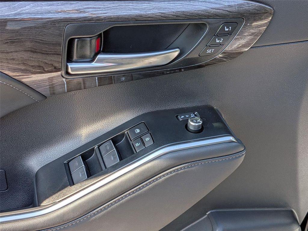 new 2026 Toyota Highlander car, priced at $55,306