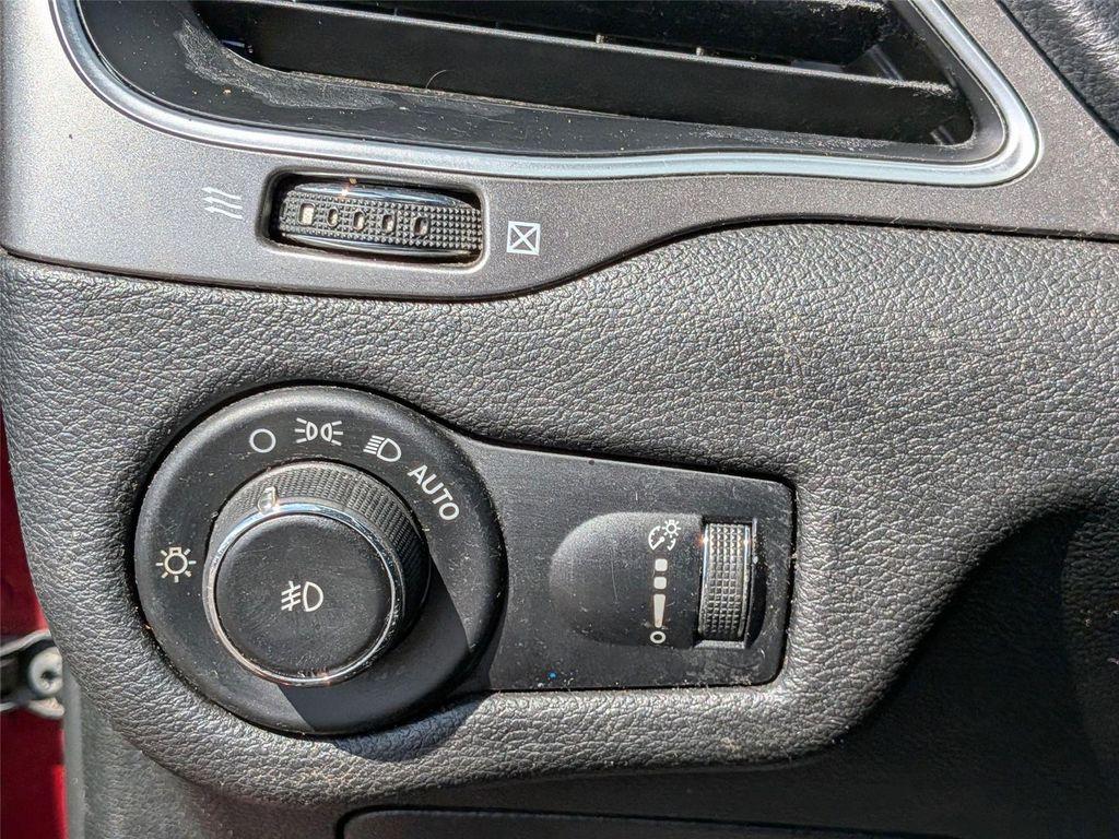 used 2019 Jeep Cherokee car, priced at $11,998