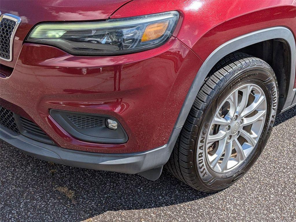 used 2019 Jeep Cherokee car, priced at $11,998