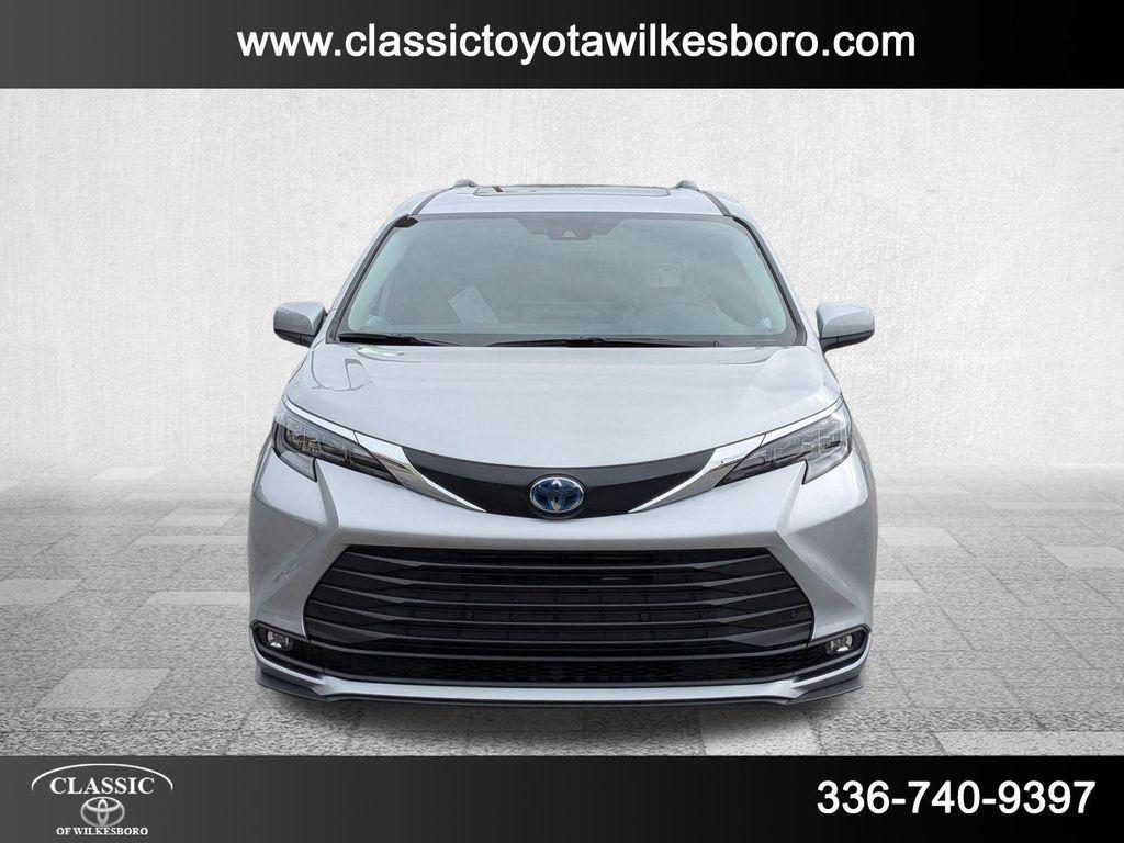 new 2025 Toyota Sienna car, priced at $47,907