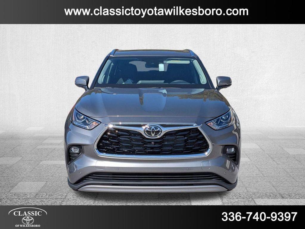 new 2025 Toyota Highlander Hybrid car, priced at $56,882