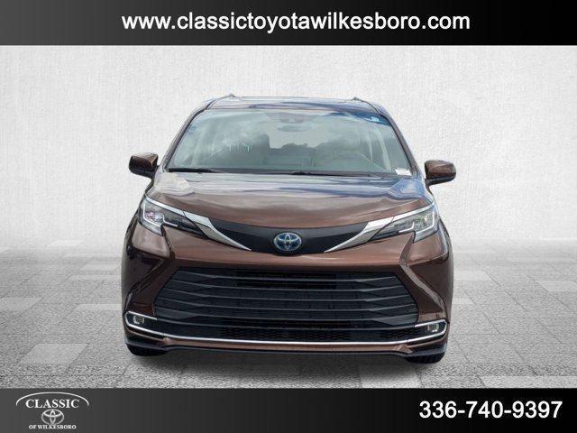 used 2021 Toyota Sienna car, priced at $33,998