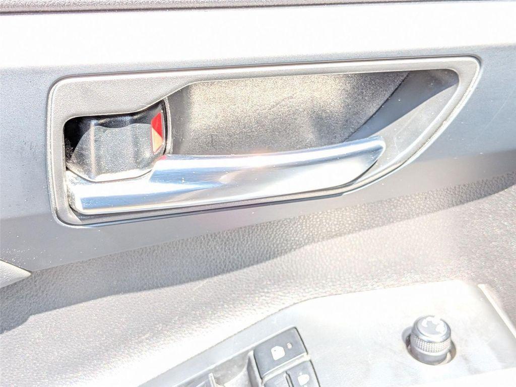 used 2022 Toyota Highlander car, priced at $34,498