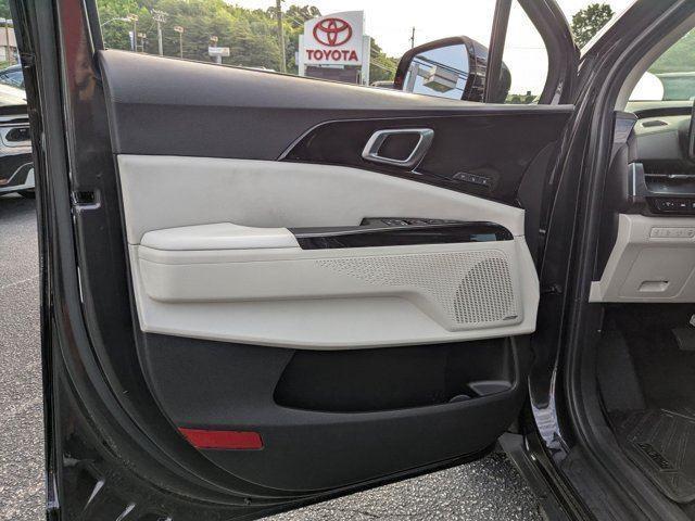 used 2022 Kia Carnival car, priced at $28,798