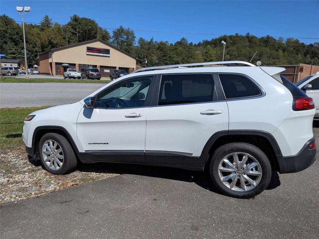 used 2014 Jeep Cherokee car, priced at $9,998