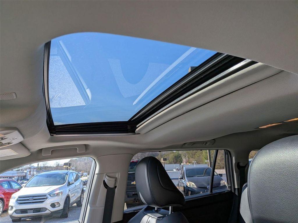 used 2021 Toyota Highlander car, priced at $35,998