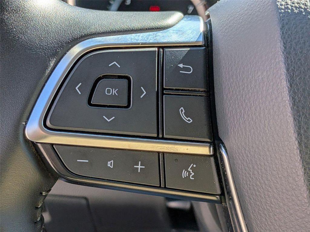 used 2021 Toyota Highlander car, priced at $35,998