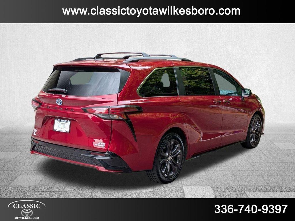 used 2022 Toyota Sienna car, priced at $38,998