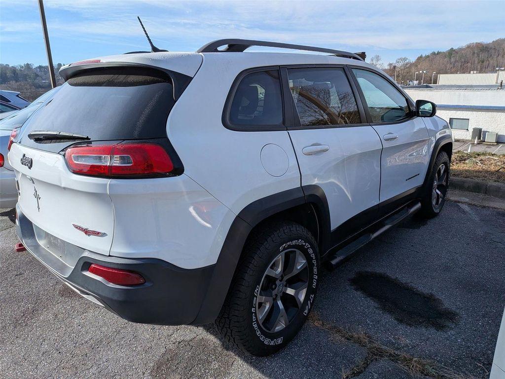 used 2015 Jeep Cherokee car, priced at $11,498
