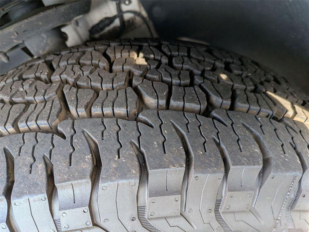 used 2015 Jeep Cherokee car, priced at $11,498