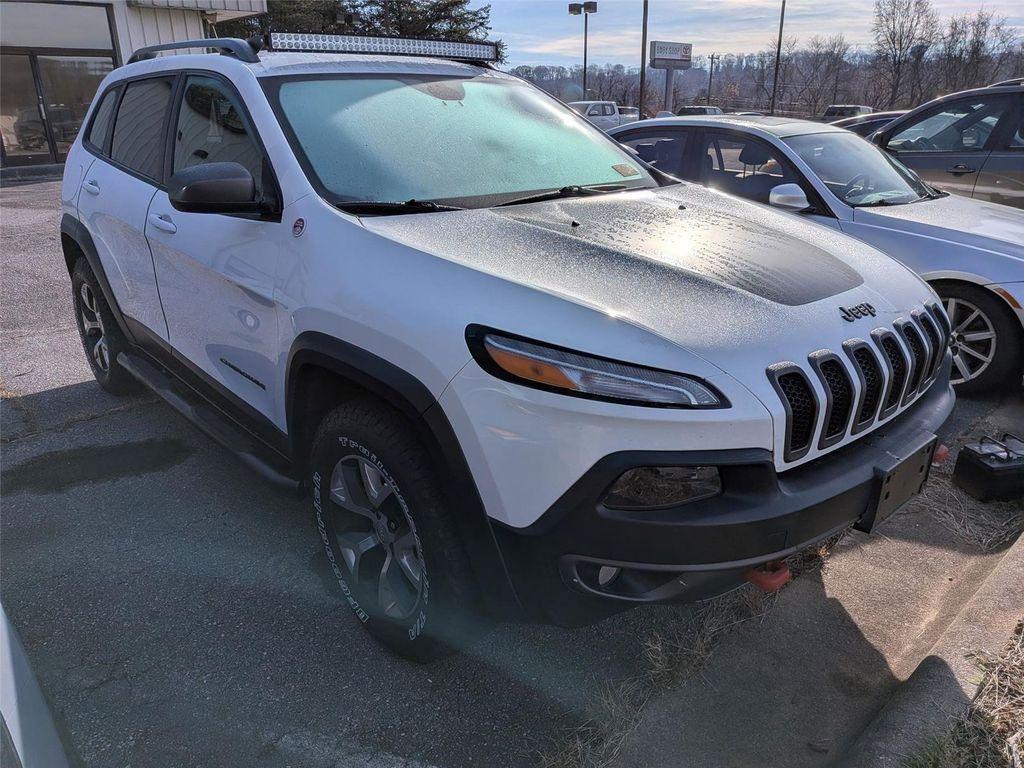 used 2015 Jeep Cherokee car, priced at $11,498