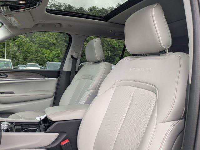 used 2023 Jeep Grand Cherokee car, priced at $40,798
