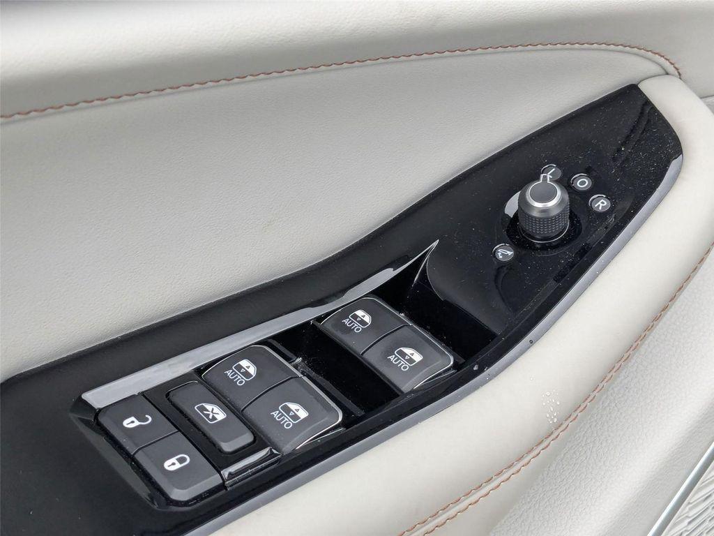 used 2023 Jeep Grand Cherokee car, priced at $37,498