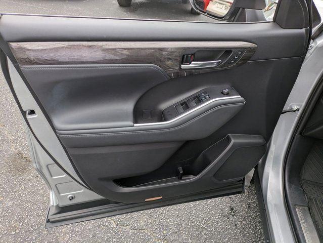 used 2021 Toyota Highlander Hybrid car, priced at $44,798