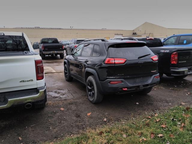 used 2015 Jeep Cherokee car, priced at $15,899