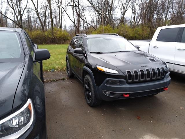 used 2015 Jeep Cherokee car, priced at $15,899