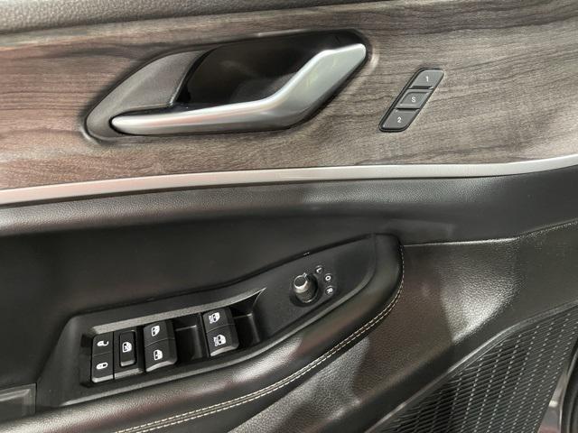 used 2023 Jeep Grand Cherokee car, priced at $25,800