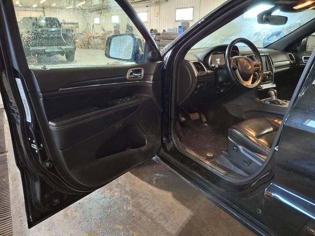 used 2017 Jeep Grand Cherokee car, priced at $15,655