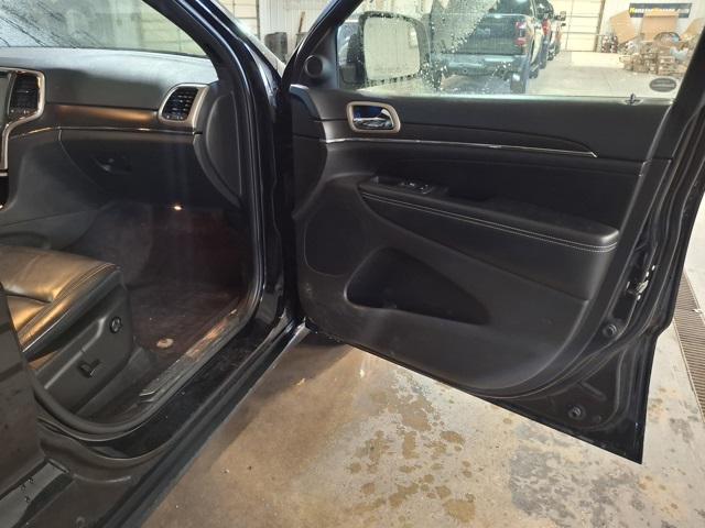 used 2017 Jeep Grand Cherokee car, priced at $15,655