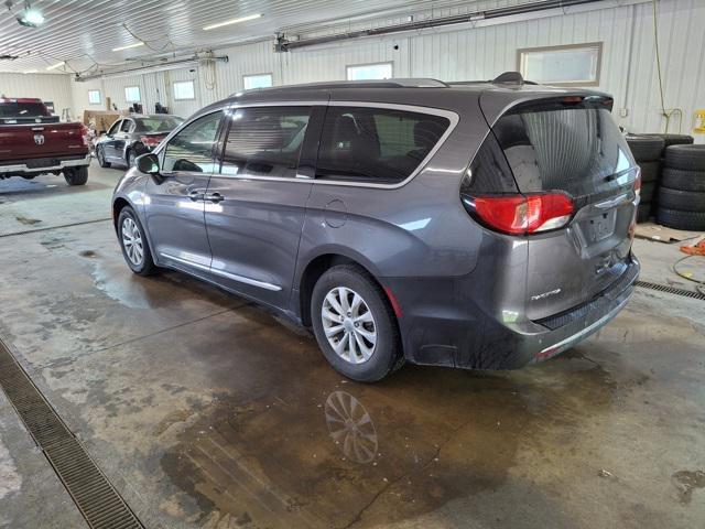 used 2019 Chrysler Pacifica car, priced at $14,986