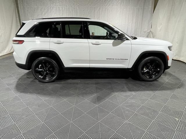 used 2023 Jeep Grand Cherokee car, priced at $28,989