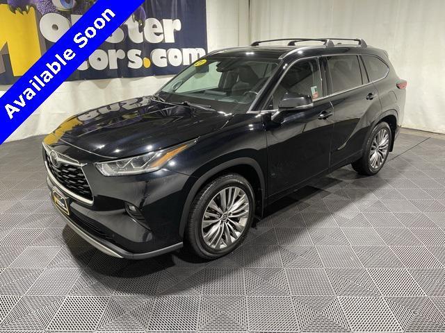 used 2021 Toyota Highlander car, priced at $31,988