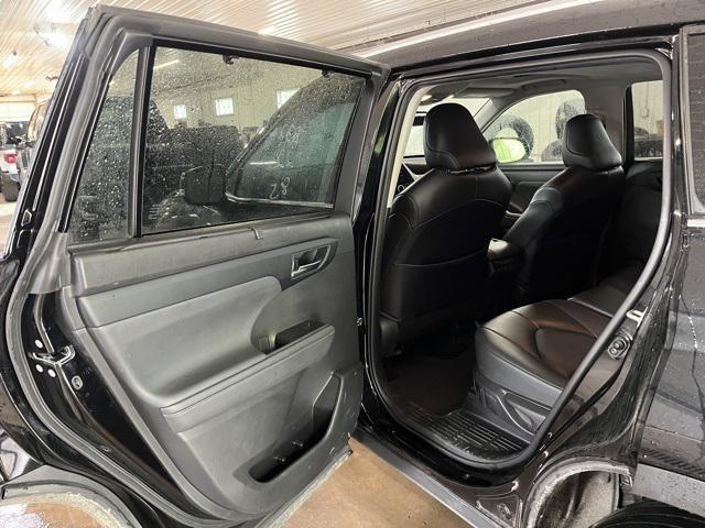 used 2022 Toyota Highlander car, priced at $34,530