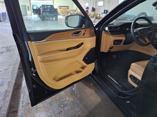 used 2022 Jeep Grand Cherokee car, priced at $41,500