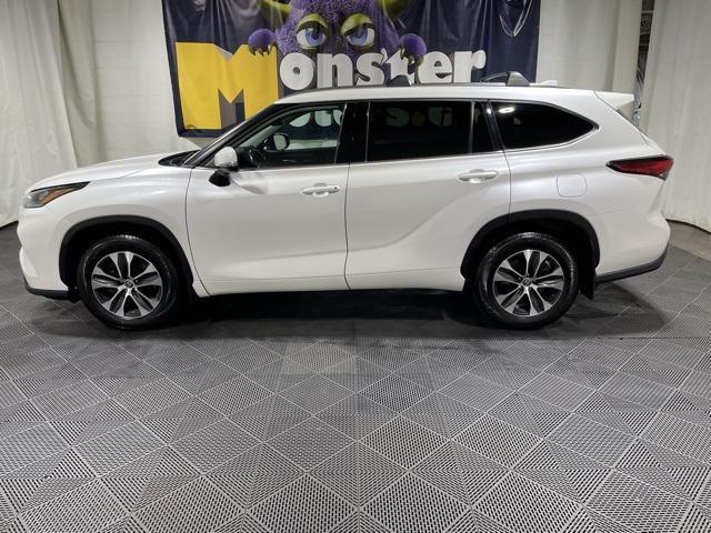 used 2021 Toyota Highlander car, priced at $30,851