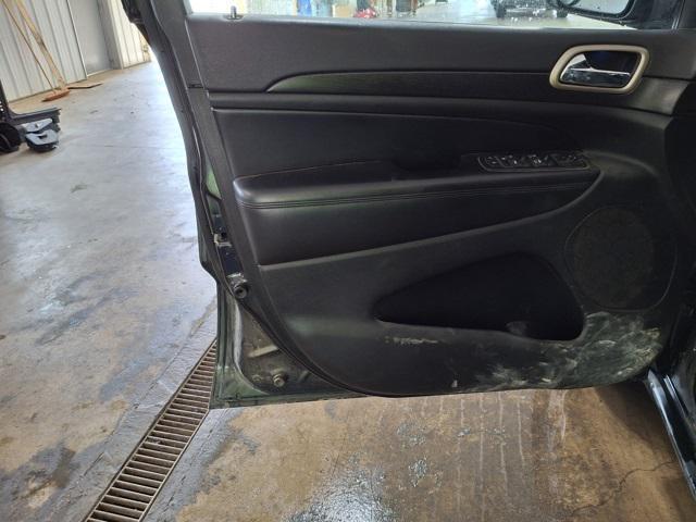 used 2015 Jeep Grand Cherokee car, priced at $10,900