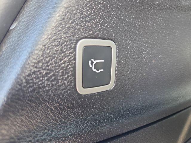 used 2021 Chrysler Pacifica Hybrid car, priced at $26,395
