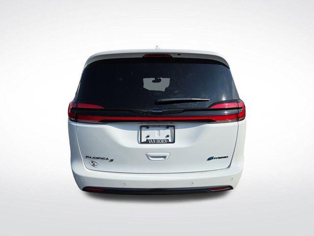 used 2021 Chrysler Pacifica Hybrid car, priced at $26,395
