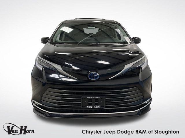 used 2024 Toyota Sienna car, priced at $49,188